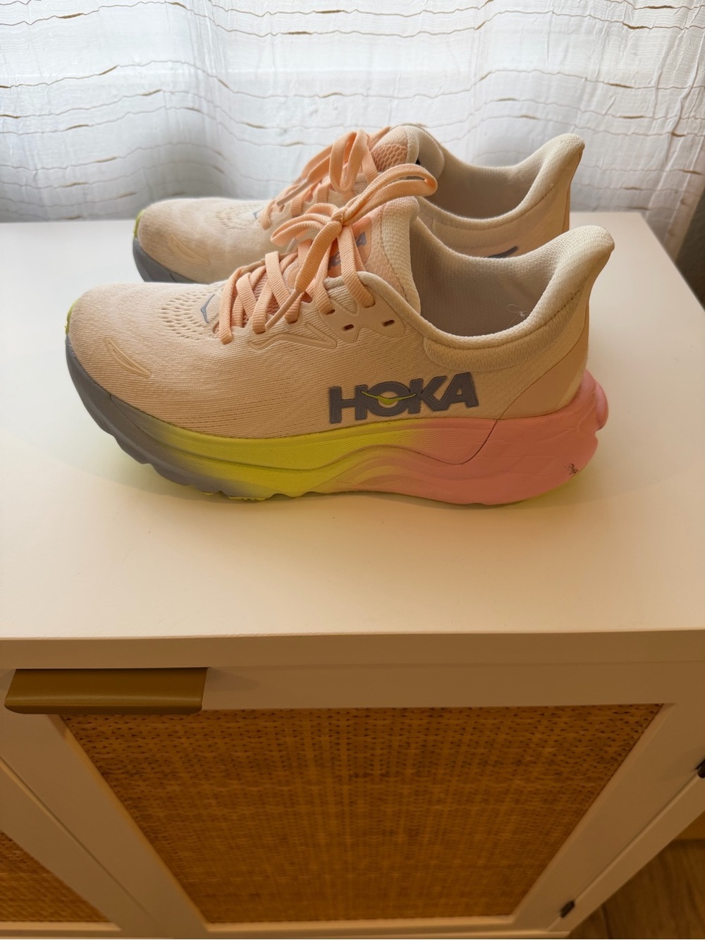 HOKAR ARAHI 8
SNEAKERS - Picture 2 of 5